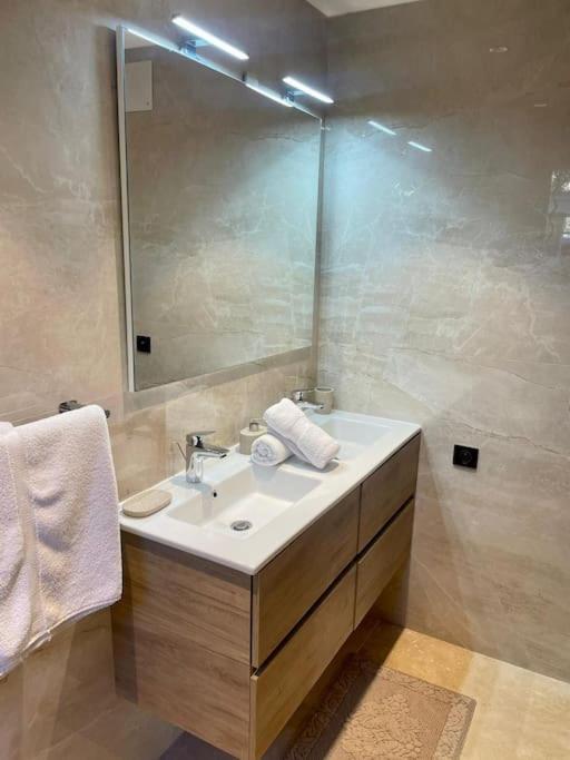 סן טרופז Superbe Appartement Pres De La Plage Et Du Centre Ville מראה חיצוני תמונה