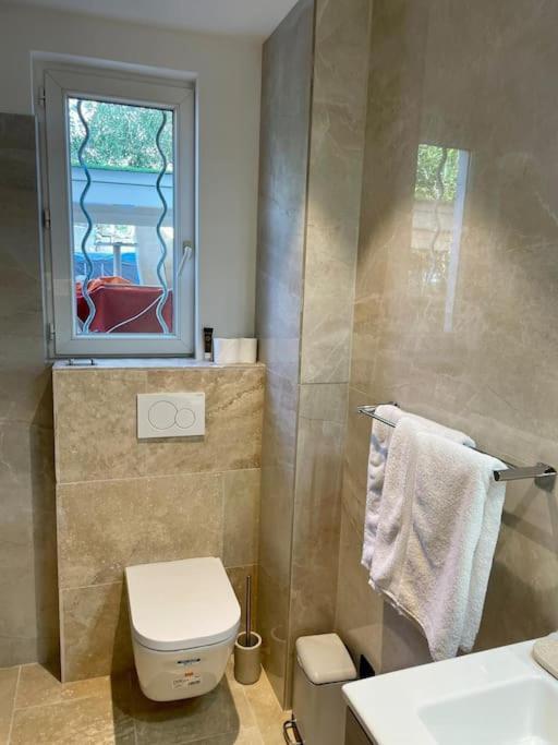סן טרופז Superbe Appartement Pres De La Plage Et Du Centre Ville מראה חיצוני תמונה
