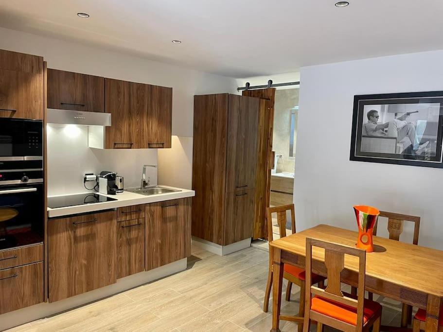 סן טרופז Superbe Appartement Pres De La Plage Et Du Centre Ville מראה חיצוני תמונה
