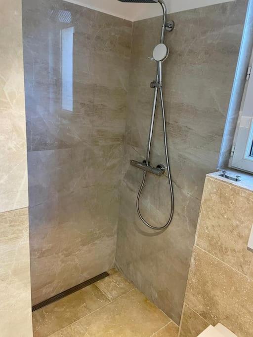 סן טרופז Superbe Appartement Pres De La Plage Et Du Centre Ville מראה חיצוני תמונה